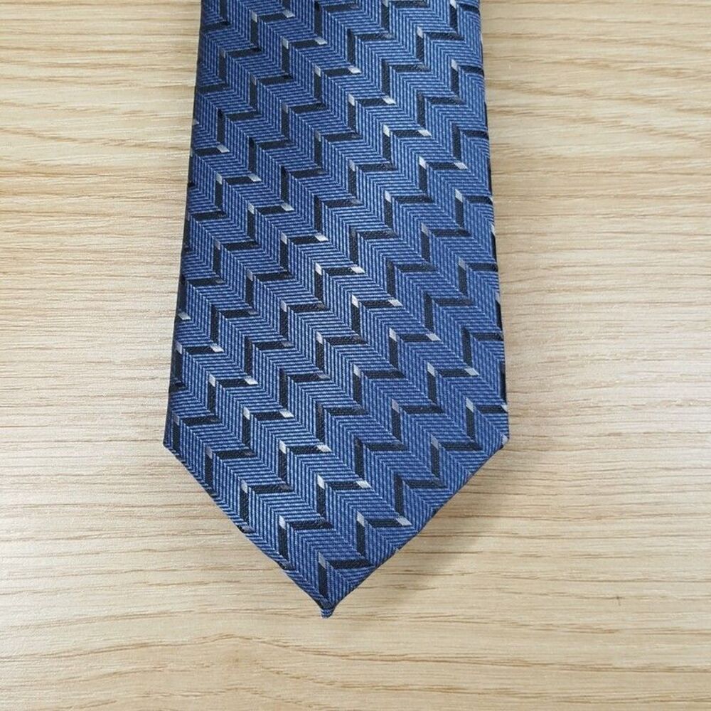 ALFANI Mens Neck Tie Blue Zig Zag Stain Resistant Classic Pointed